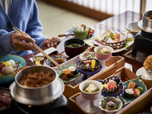 季節の会席　広間食【夕朝食付き】